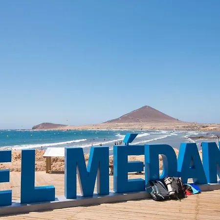 Alquilaencanarias-el Medano Delfines-2